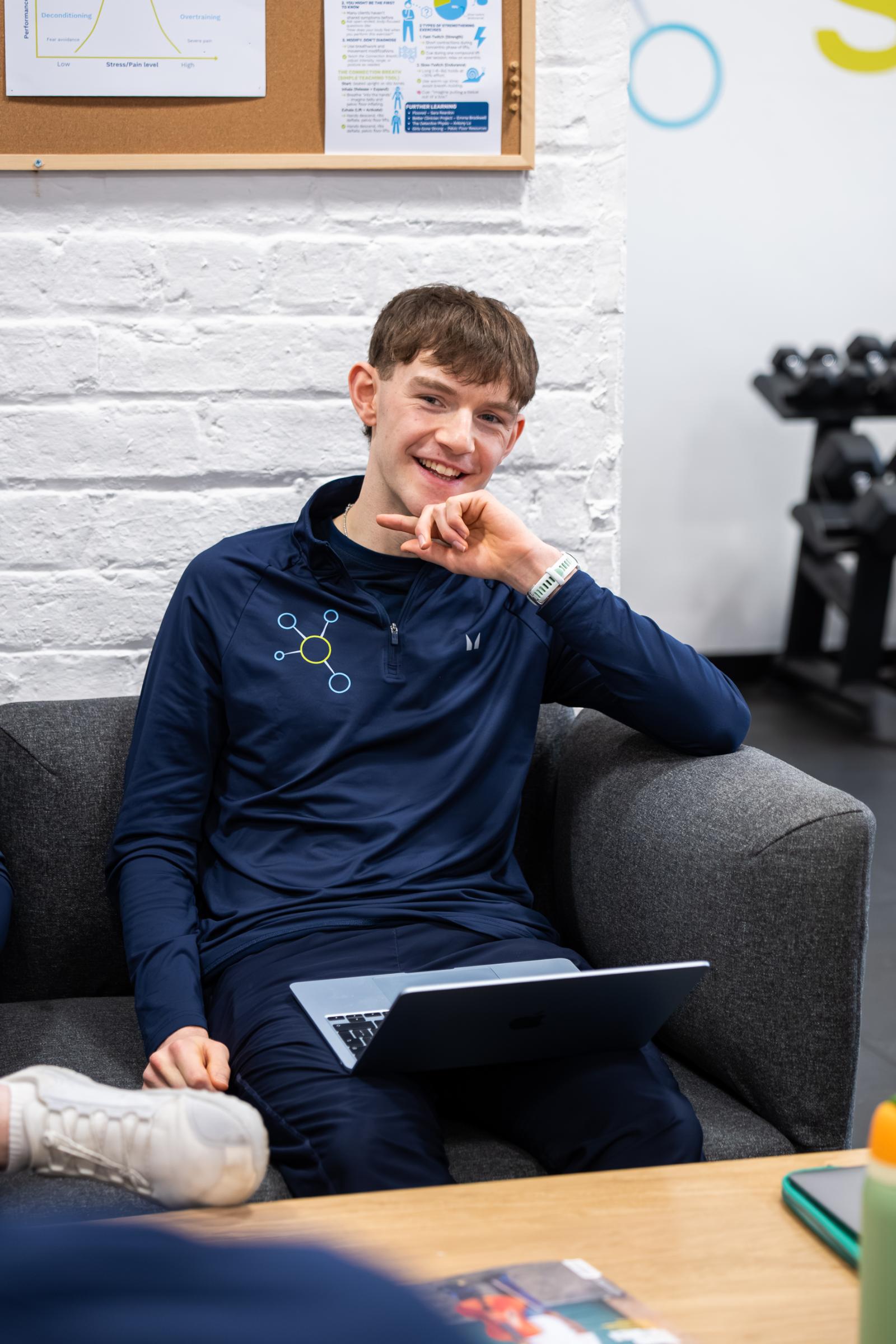 KA3_2205 Health by Science team member providing technical insights during a professional development workshop at our specialised Leith facility.